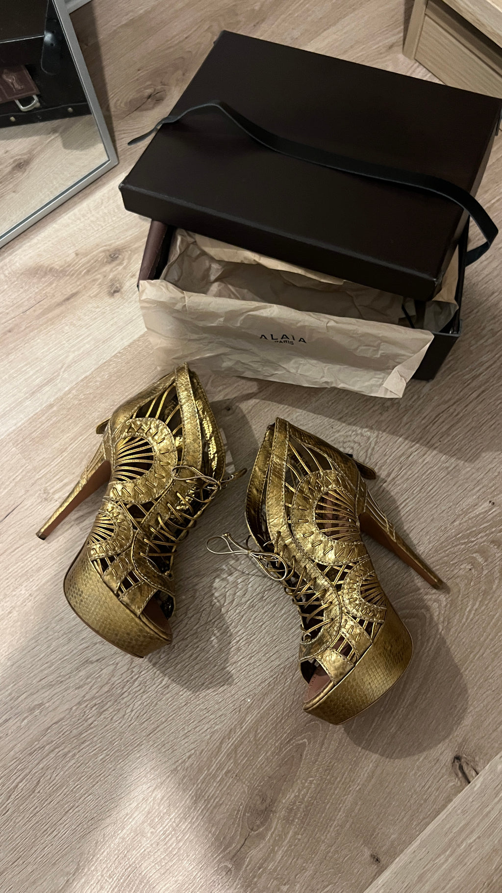 Alaia lace up peep toe booties Camel - size 40 EU