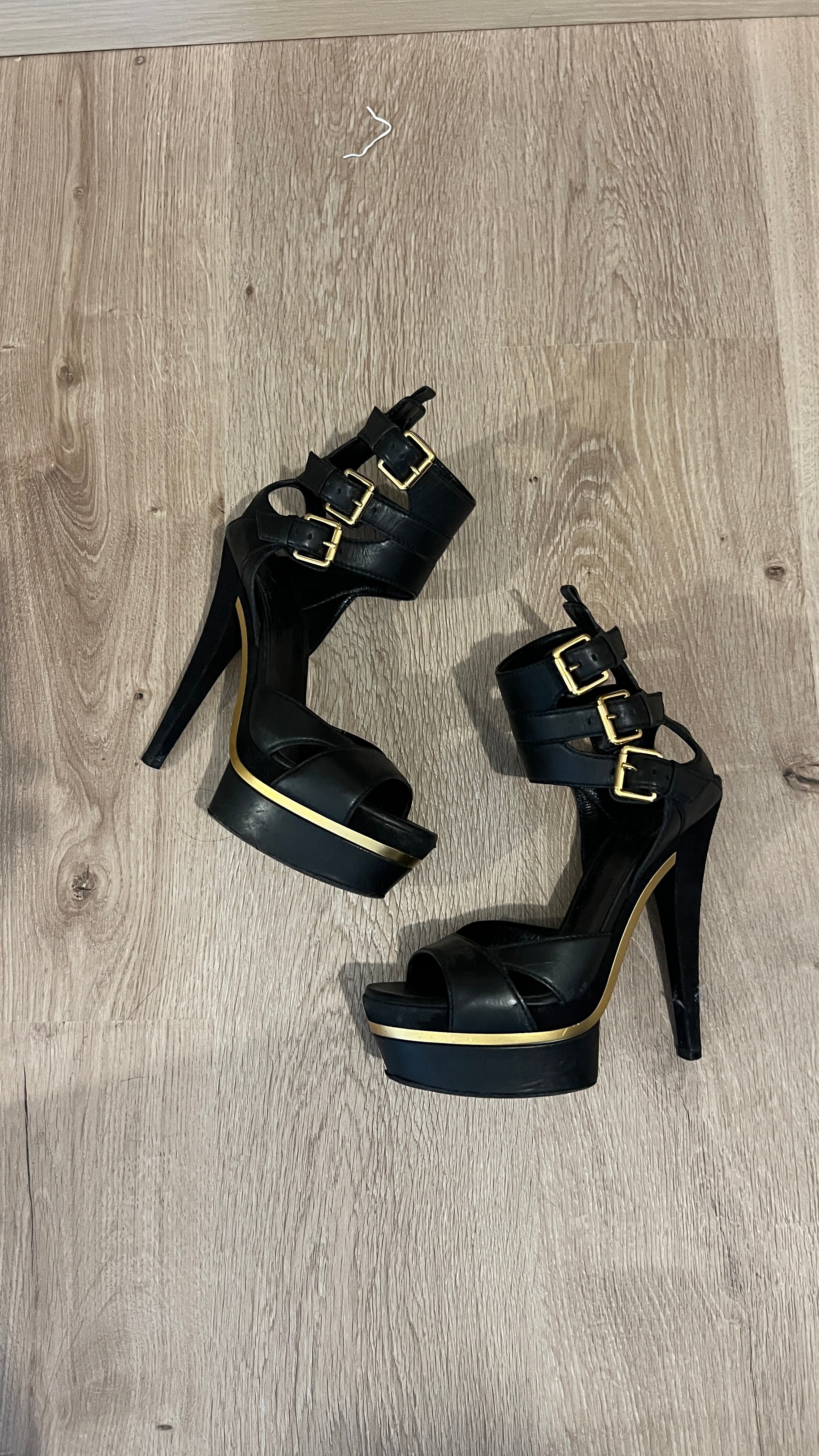 GUCCI Iman Sandal S/S 2009 by Frida Giannini -size 40 EU