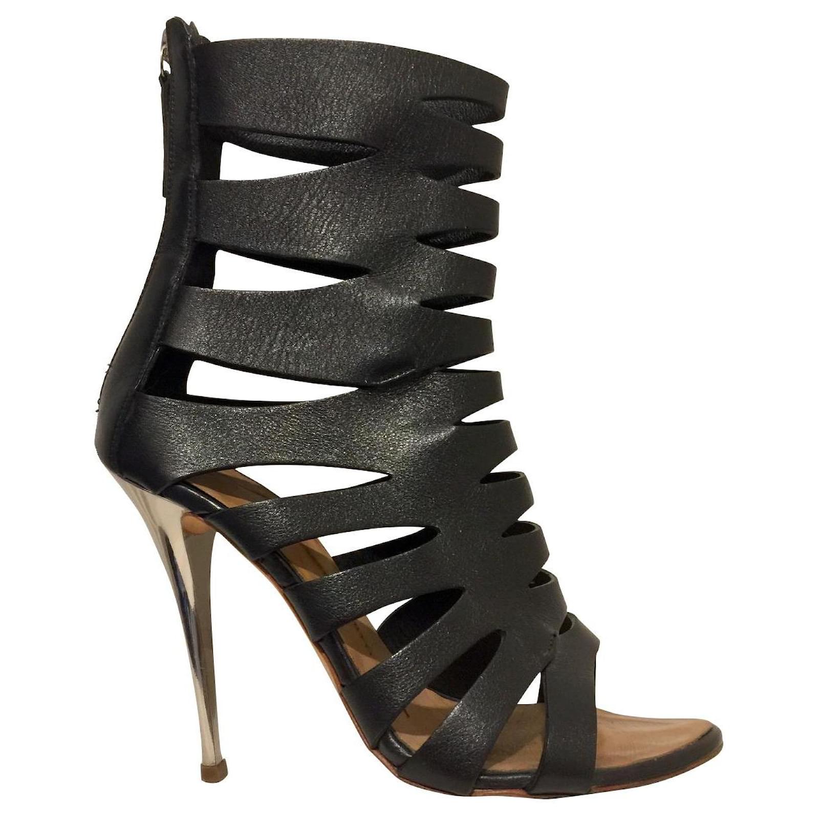 Giuseppe Zanotti Cutout Peep-toe Ankle Boots 2010 - size 37 EU